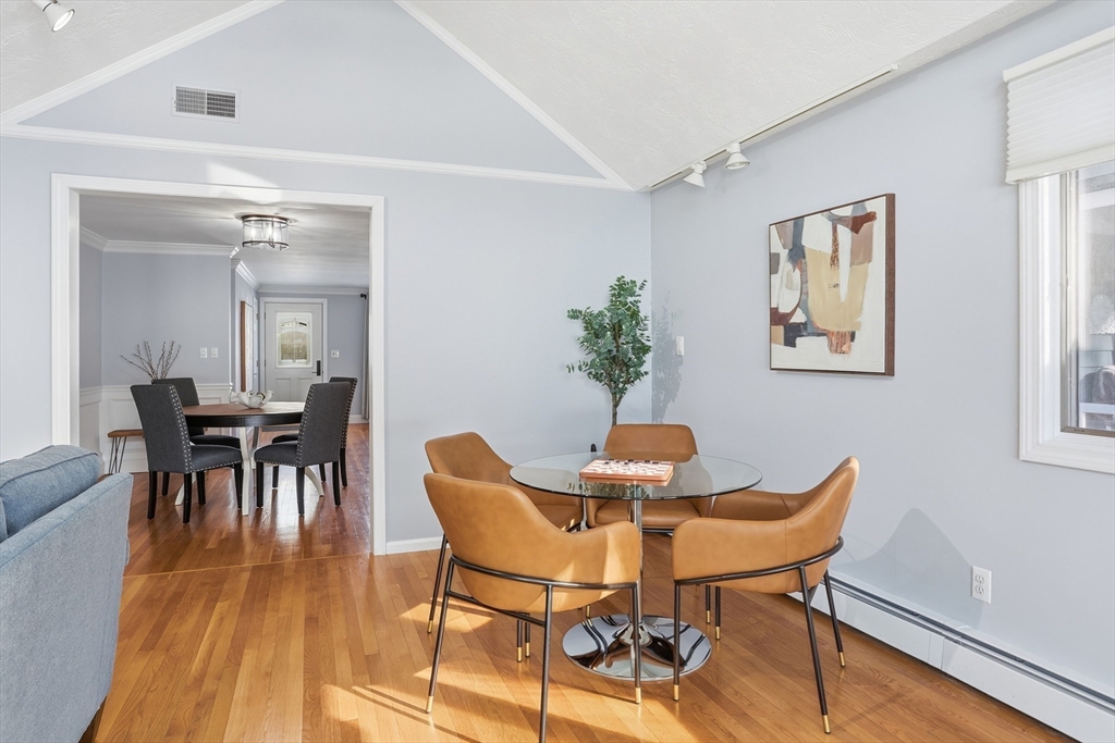 1 Hillcrest Road Bedford, MA 01730 - Photo 15 of 32