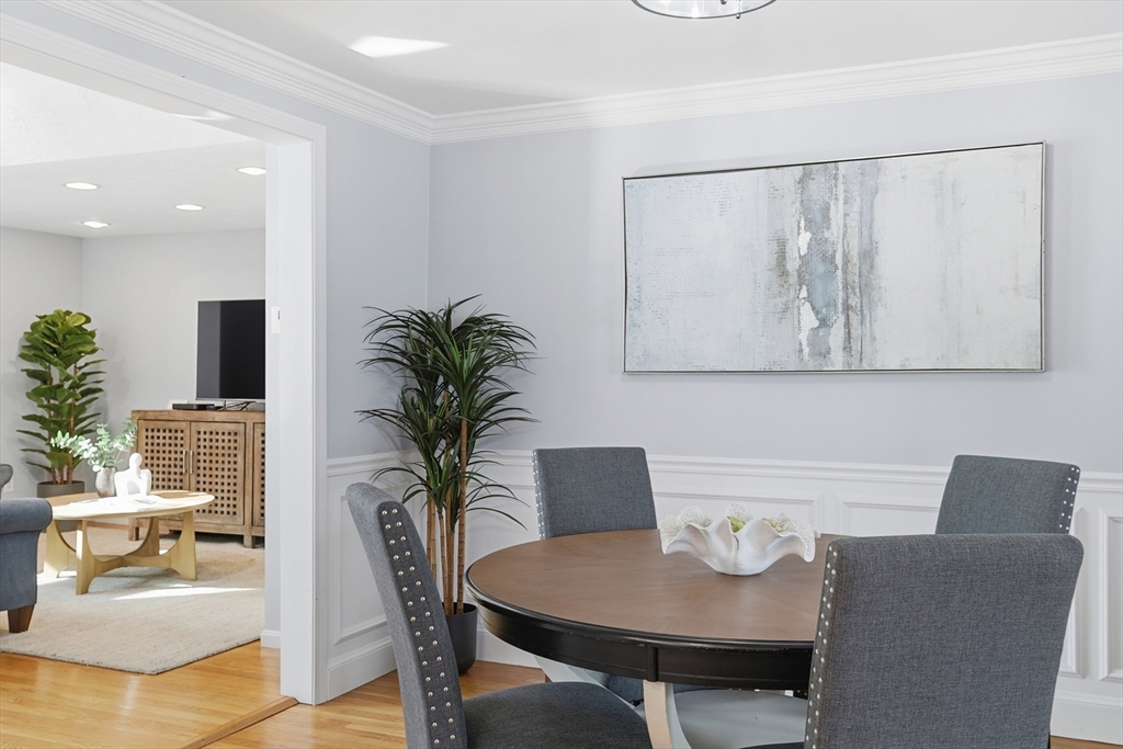 1 Hillcrest Road Bedford, MA 01730 - Photo 17 of 32