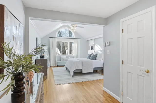 $925,000 | 1 Hillcrest Road, Bedford, MA 01730