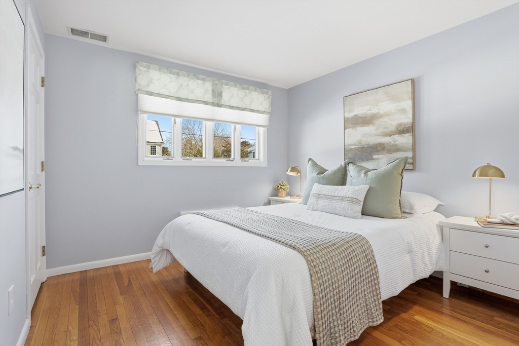 1 Hillcrest Road Bedford, MA 01730 - Photo 23 of 32