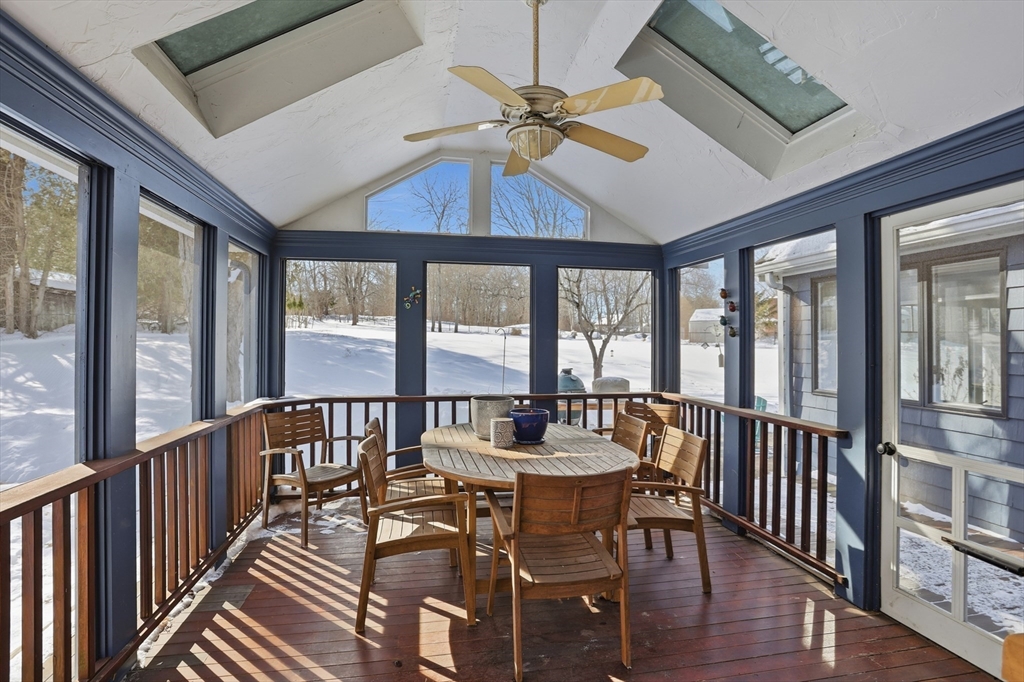 1 Hillcrest Road Bedford, MA 01730 - Photo 26 of 32