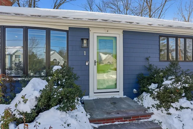 $925,000 | 1 Hillcrest Road, Bedford, MA 01730