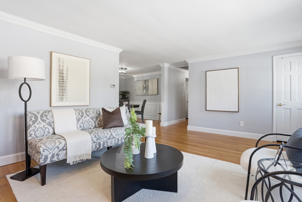 1 Hillcrest Road Bedford, MA 01730 - Photo 10 of 32