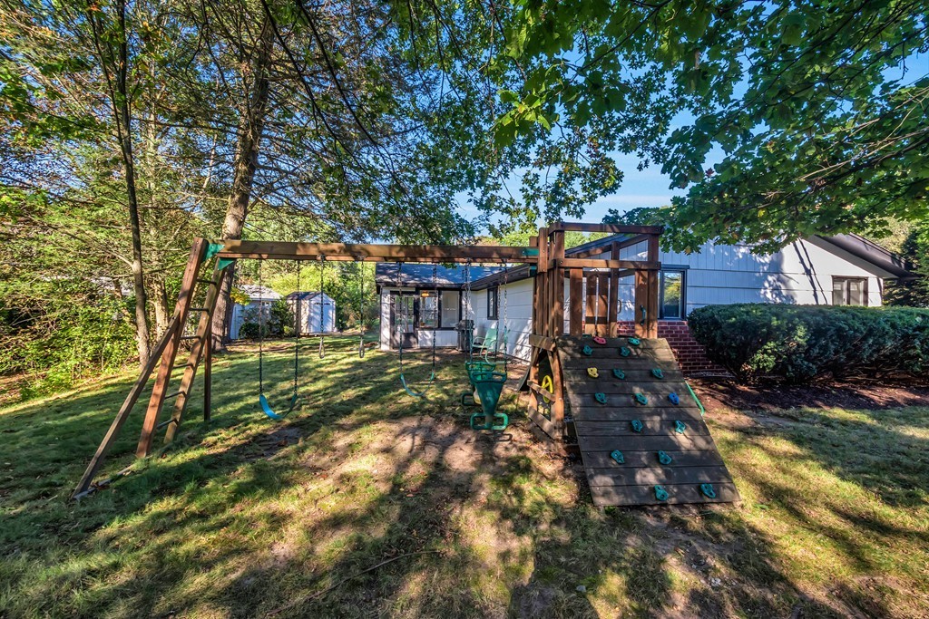 40 Brownlea Road Framingham, MA 01701 - Photo 15 of 16 Gallery Image 15