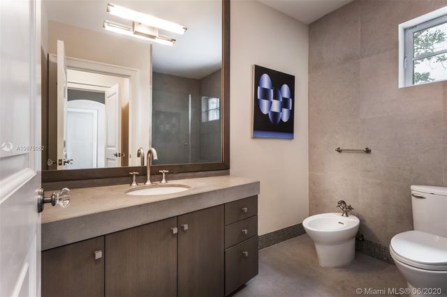 $2,450,000 | 751 North Greenway Drive, Coral Gables, FL 33134