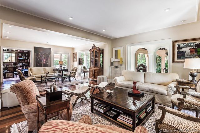$2,450,000 | 751 North Greenway Drive, Coral Gables, FL 33134