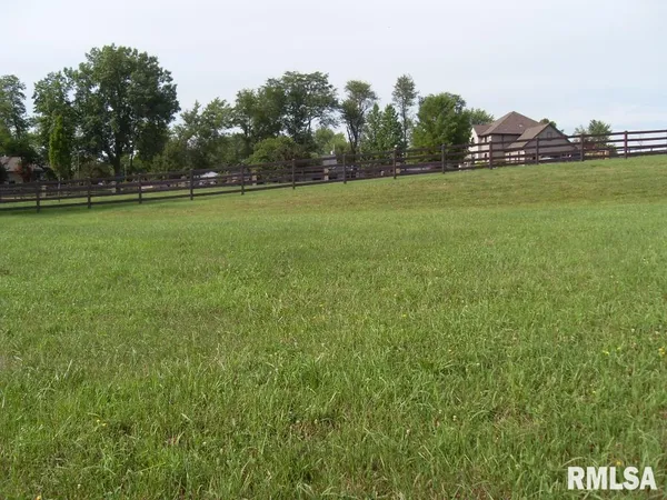 $55,000 | 1830 Kern Road, Washington, IL 61571