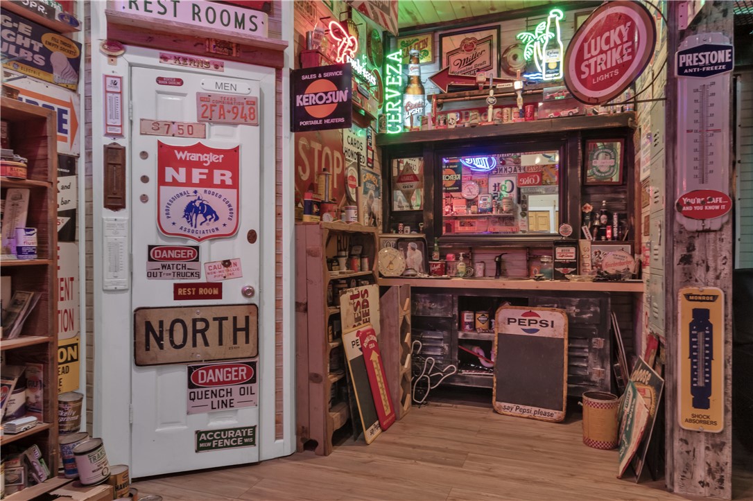 402 Magnolia Gause, TX 77857 - Photo 16 of 27 mancave 1/2 bath