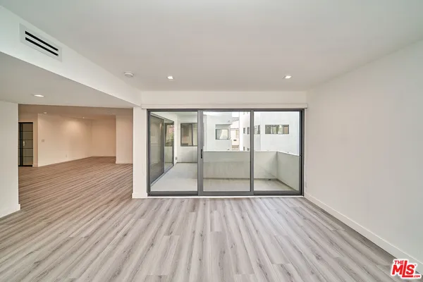 $5,995 | 137 South Maple Drive, Unit 102, Beverly Hills, CA 90212