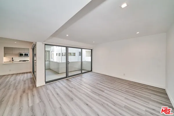 $5,995 | 137 South Maple Drive, Unit 102, Beverly Hills, CA 90212