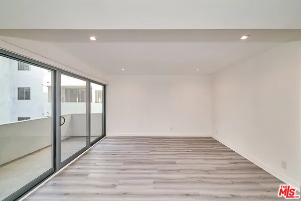 $5,995 | 137 South Maple Drive, Unit 102, Beverly Hills, CA 90212
