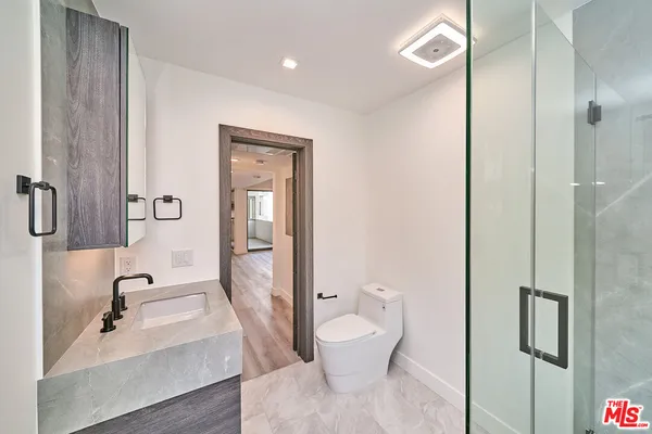$5,995 | 137 South Maple Drive, Unit 102, Beverly Hills, CA 90212