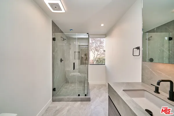 $5,995 | 137 South Maple Drive, Unit 102, Beverly Hills, CA 90212