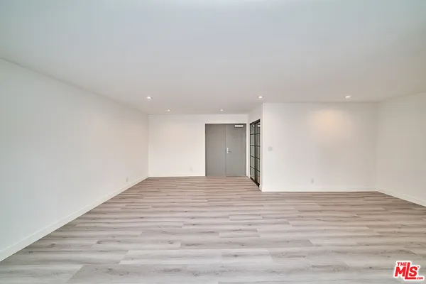 $5,995 | 137 South Maple Drive, Unit 102, Beverly Hills, CA 90212