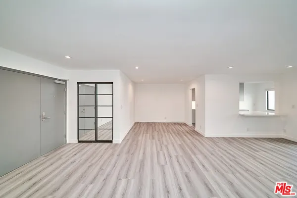 $5,995 | 137 South Maple Drive, Unit 102, Beverly Hills, CA 90212