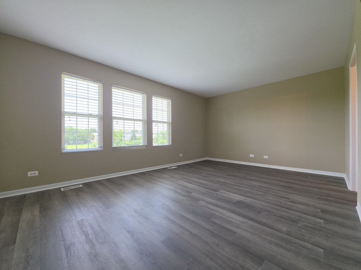 207 Springbrook Trail South Oswego, IL 60543 - Photo 6 of 15