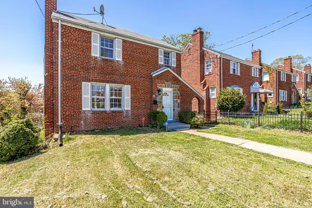 $3,700 | 1807 41st Place Southeast, Washington, DC 20020