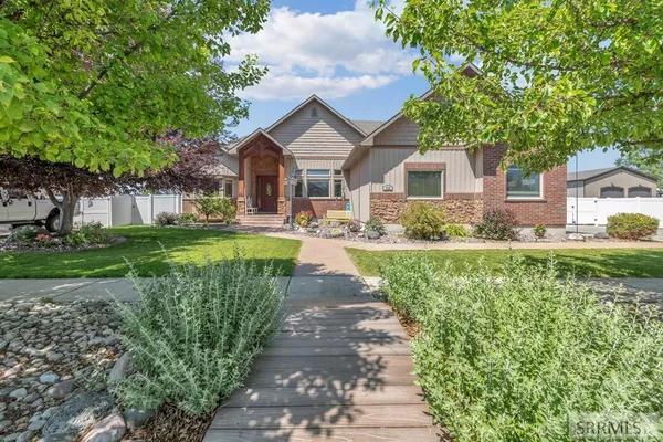 $775,000 | 748 Dell Road, Chubbuck, ID 83202