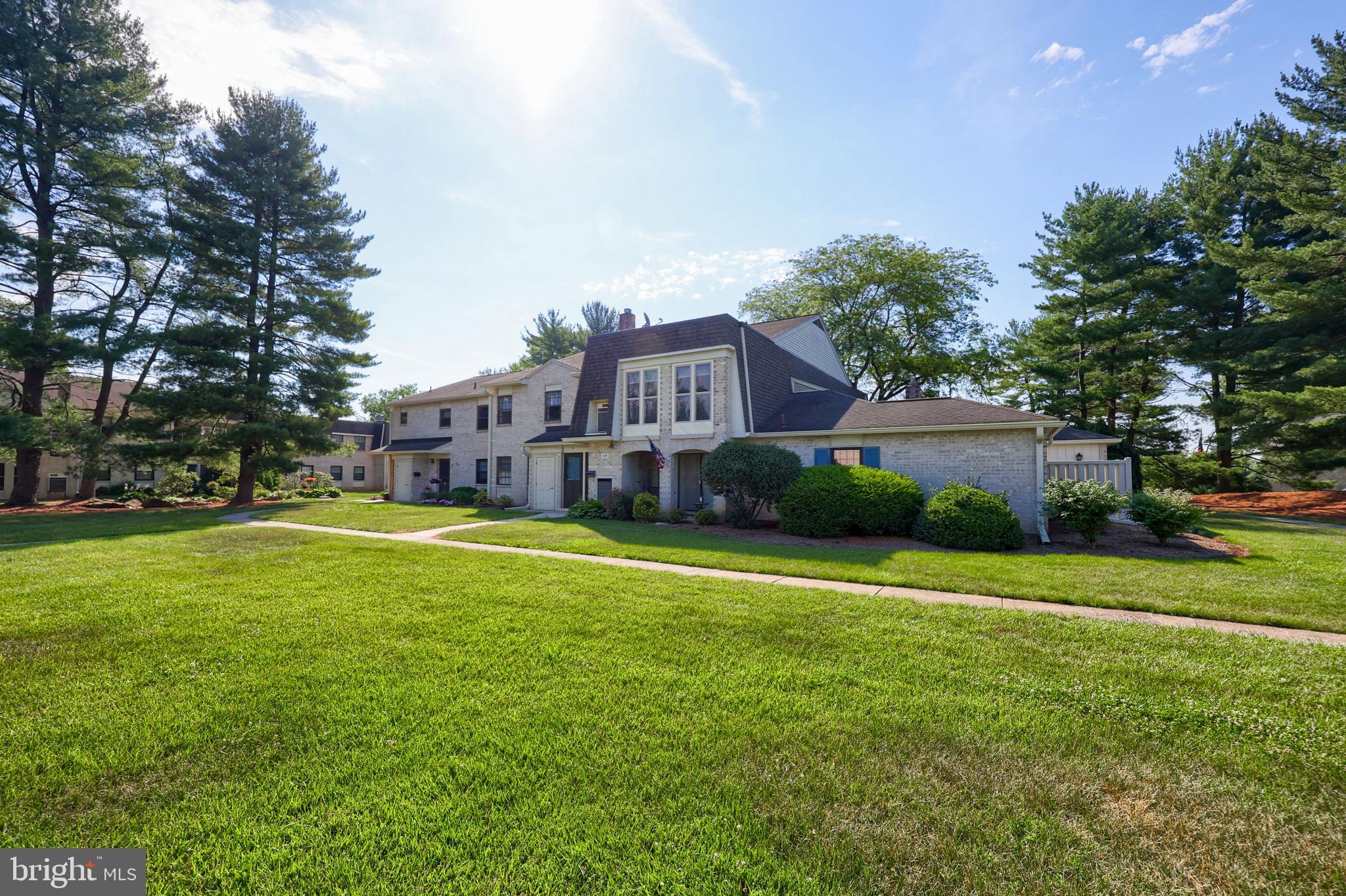 4 Valleybrook Drive Lancaster, PA 17601 - Photo 4 of 27 Building View 2