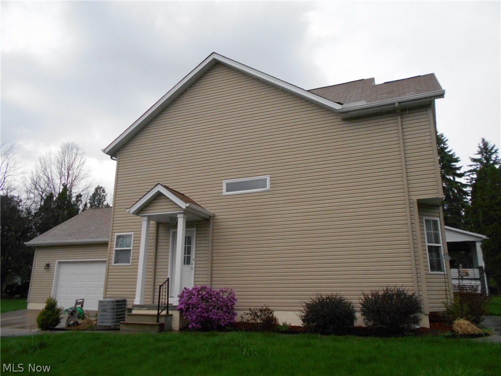 6414 Meadowbrook Road Garfield Heights, OH 44125 - Photo 3 of 4