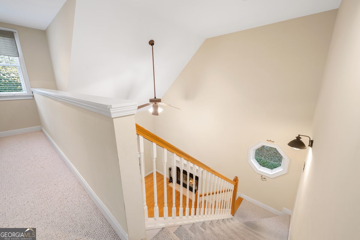 122 Hodges Lane Hartwell, GA 30643 - Photo 20 of 37 a view of entryway