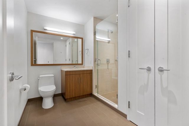 $1,335,000 | 580 Washington Street, Unit 709, Boston, MA 02111