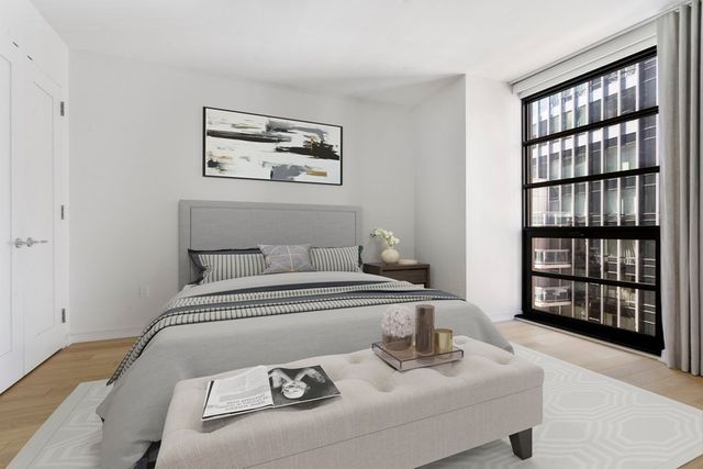 $1,335,000 | 580 Washington Street, Unit 709, Boston, MA 02111