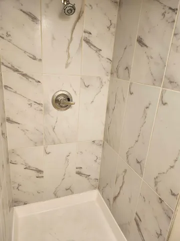 $205,000 | 110 Arizona Avenue, Joliet, IL 60433