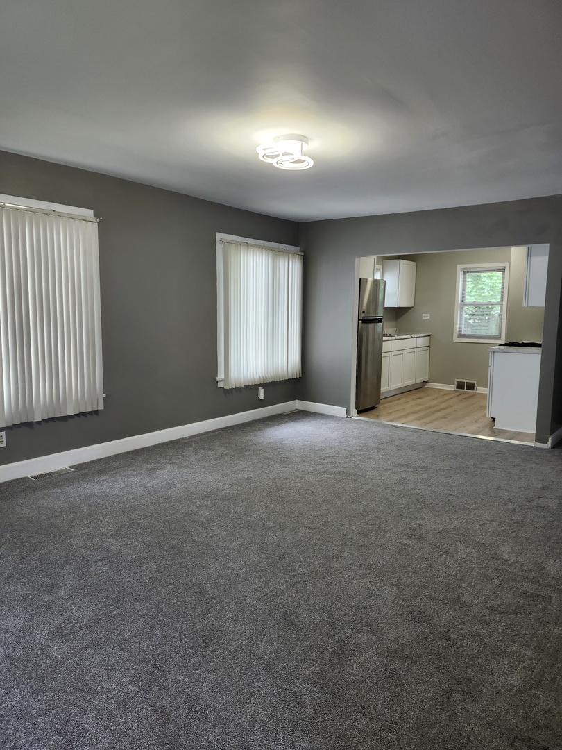 110 Arizona Avenue Joliet, IL 60433 - Photo 4 of 20