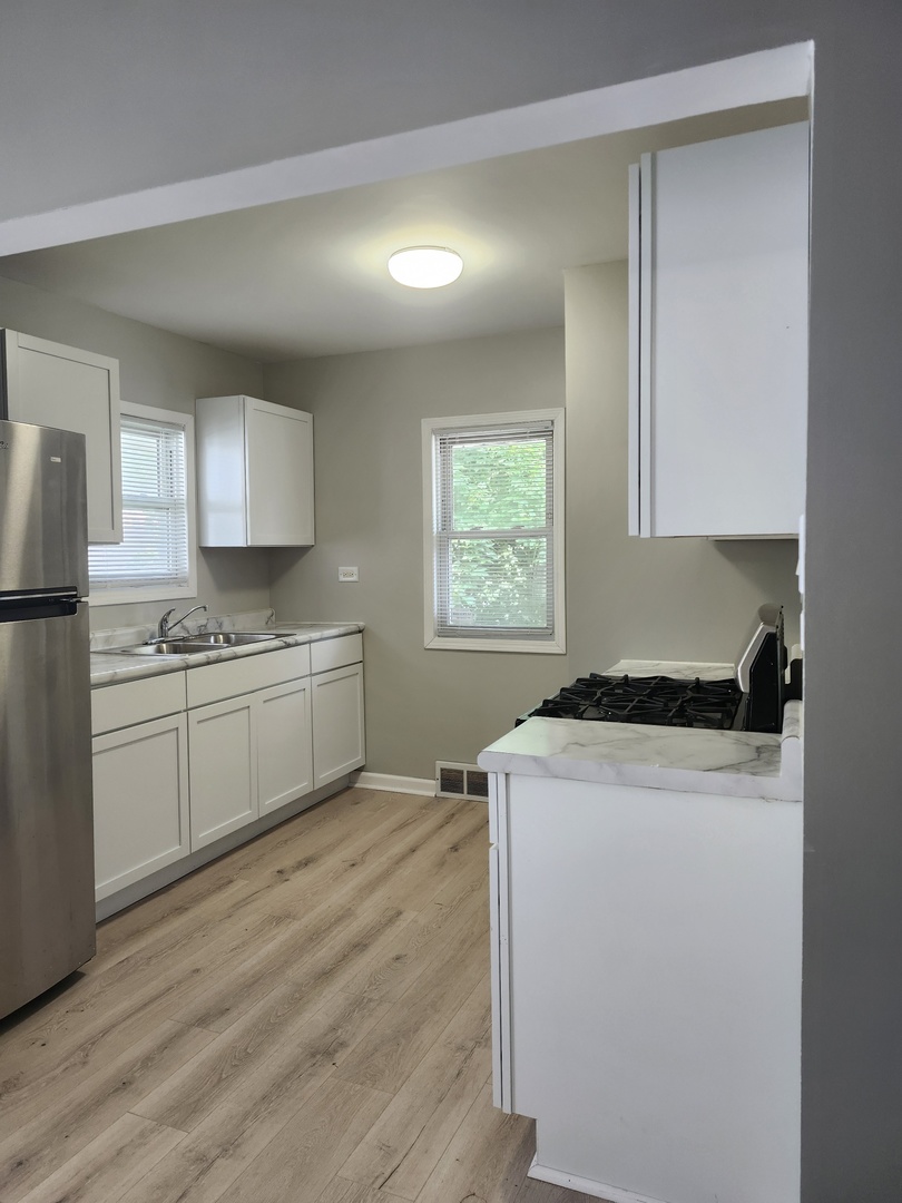 110 Arizona Avenue Joliet, IL 60433 - Photo 7 of 20