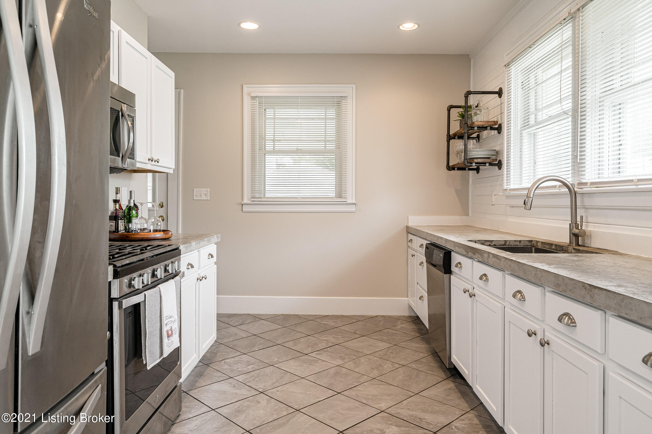 2445 Sherry Road Louisville, KY 40217 - Photo 25 of 58 2445 Sherry Road-33