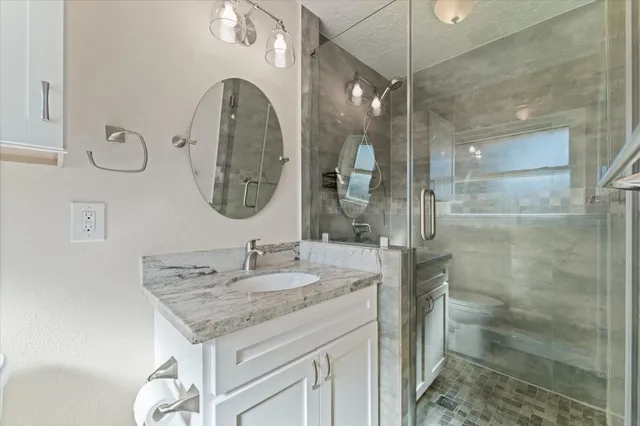 $299,900 | 215 Hillcrest Drive, Conroe, TX 77303