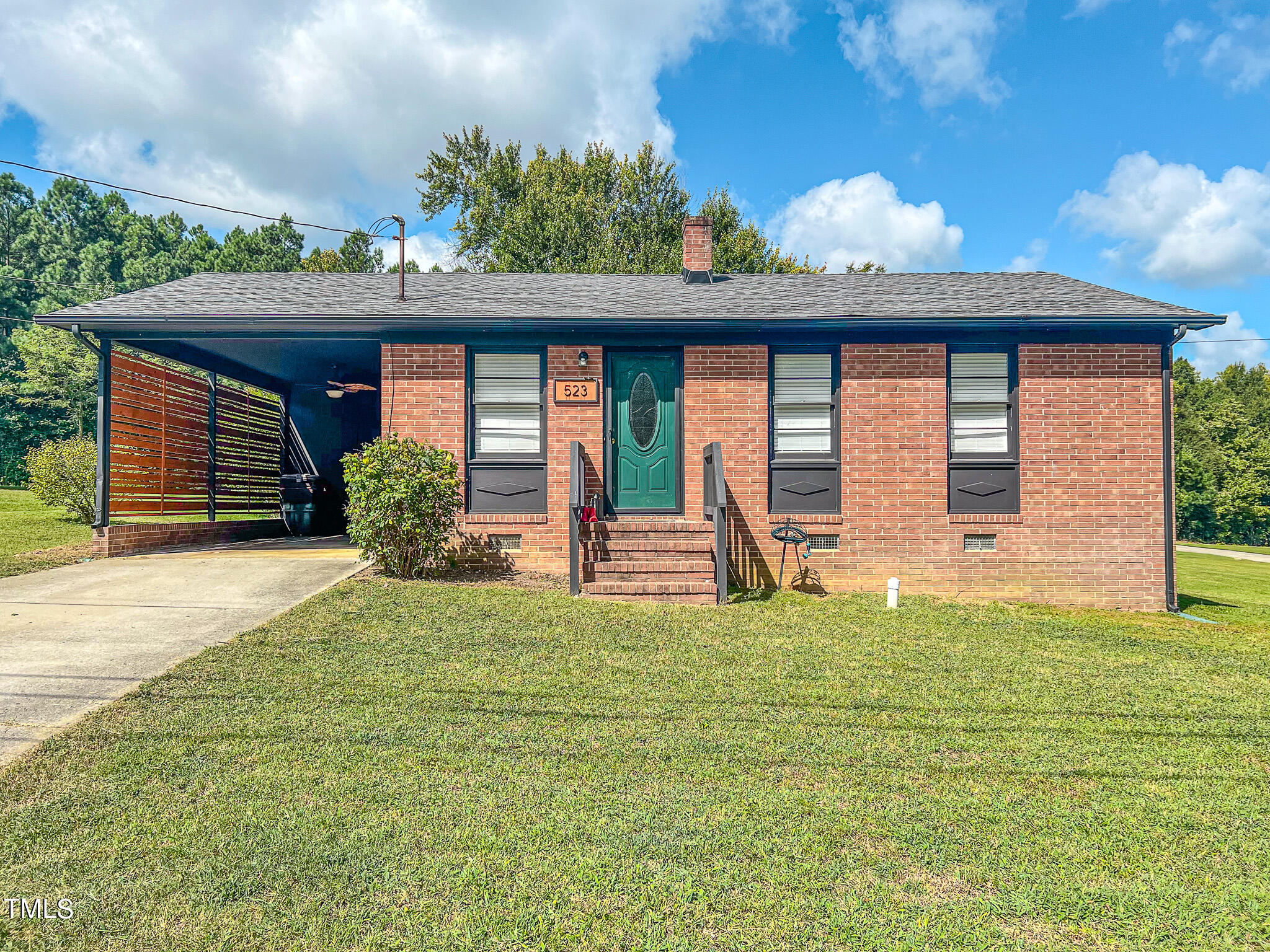 523 Cody Street Roxboro, NC 27573 - Photo 1 of 33 IMG_9821