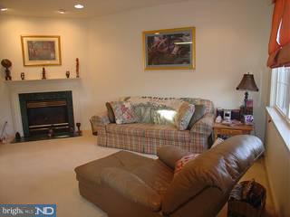 44 Manley Road Pennington, NJ 08534 - Photo 4 of 6