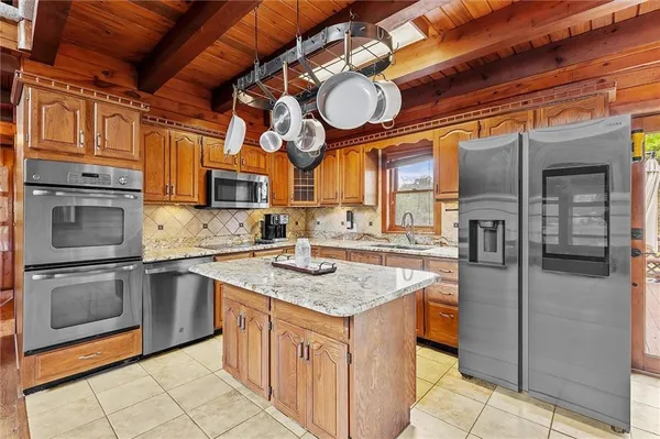 $949,000 | 3389 Southeast Old Barn Lane, Holt, MO 64048