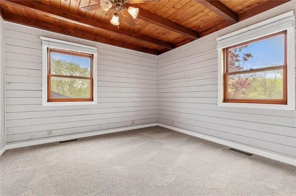 $949,000 | 3389 Southeast Old Barn Lane, Holt, MO 64048