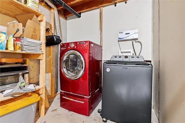 $949,000 | 3389 Southeast Old Barn Lane, Holt, MO 64048