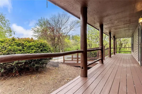 $949,000 | 3389 Southeast Old Barn Lane, Holt, MO 64048