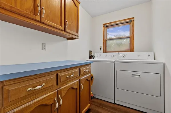 $949,000 | 3389 Southeast Old Barn Lane, Holt, MO 64048