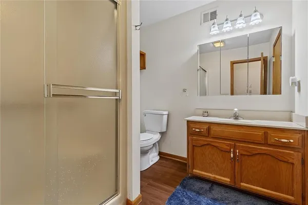 $949,000 | 3389 Southeast Old Barn Lane, Holt, MO 64048