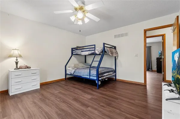 $949,000 | 3389 Southeast Old Barn Lane, Holt, MO 64048