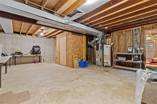 $949,000 | 3389 Southeast Old Barn Lane, Holt, MO 64048