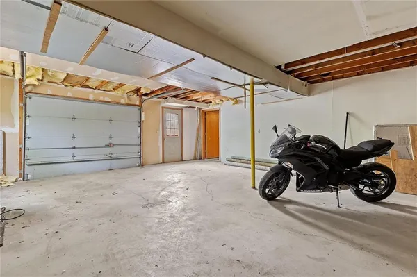 $949,000 | 3389 Southeast Old Barn Lane, Holt, MO 64048