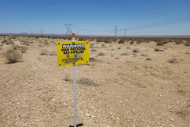 $40,000 | 38 Calico Road, Adelanto, CA 92301