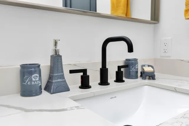 a close view of sink