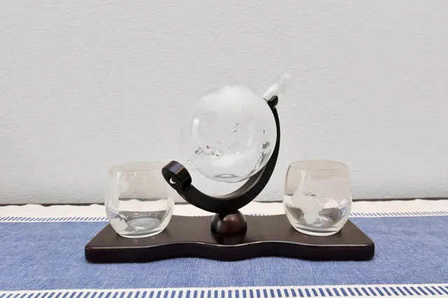 a room with wooden floor