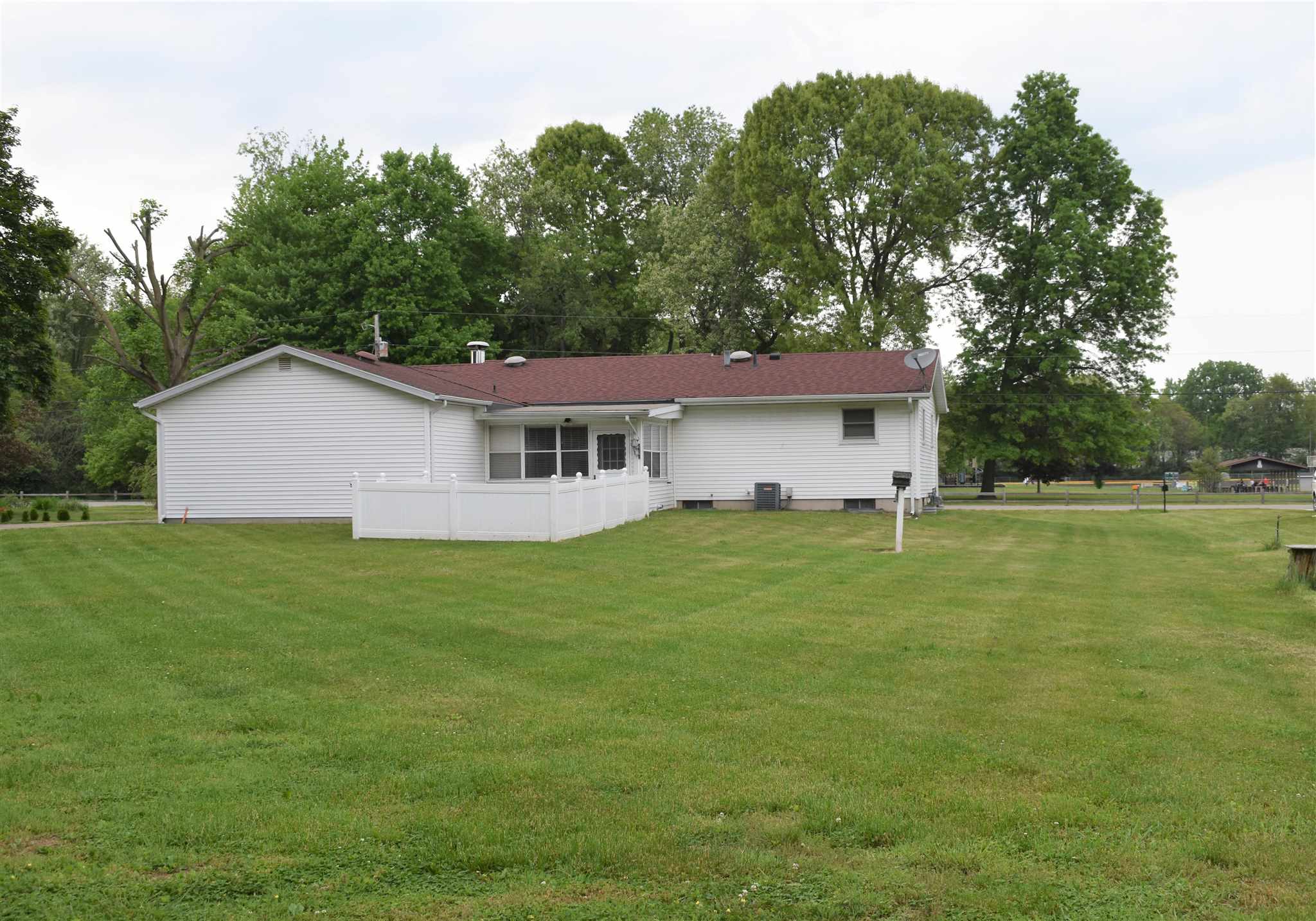 26734 Early Road South Bend, IN 46628 - Photo 28 of 35 Gallery Image 28