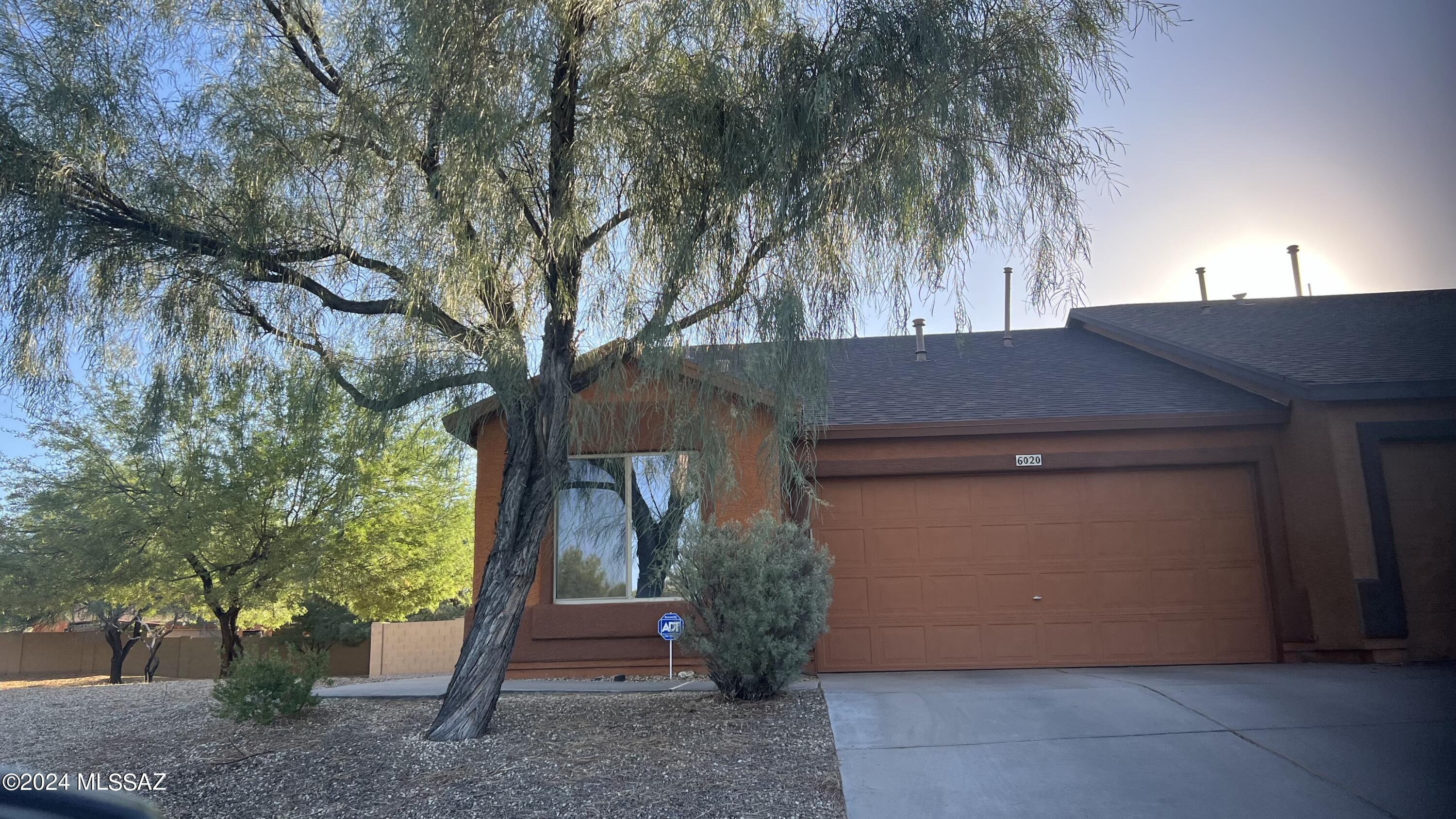 6020 South Avenida Ribero Tucson, AZ 85706 - Photo 2 of 41