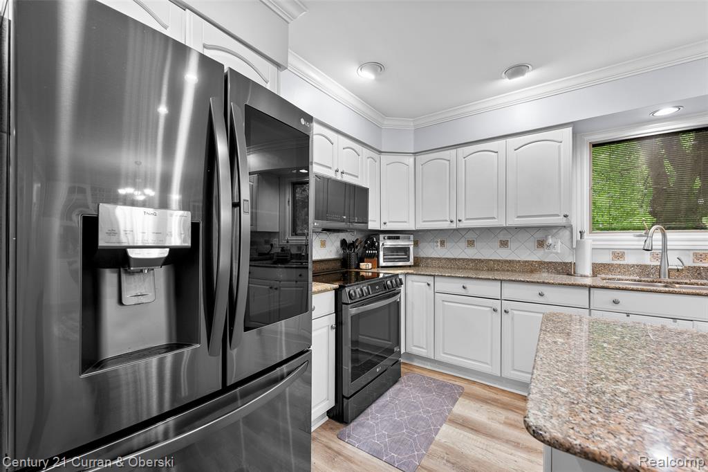 1162 Heights Road Lake Orion, MI 48362 - Photo 8 of 59 Gallery Image 8