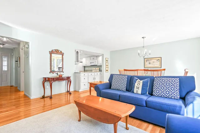 $535,000 | 9 Hickory Pond Lane, Unit 9, Atkinson, NH 03811